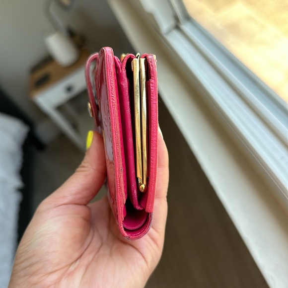 🍓Louis Vuitton Framboise (pink) Vernis Kisslock Wallet - Picture 13 of 16
